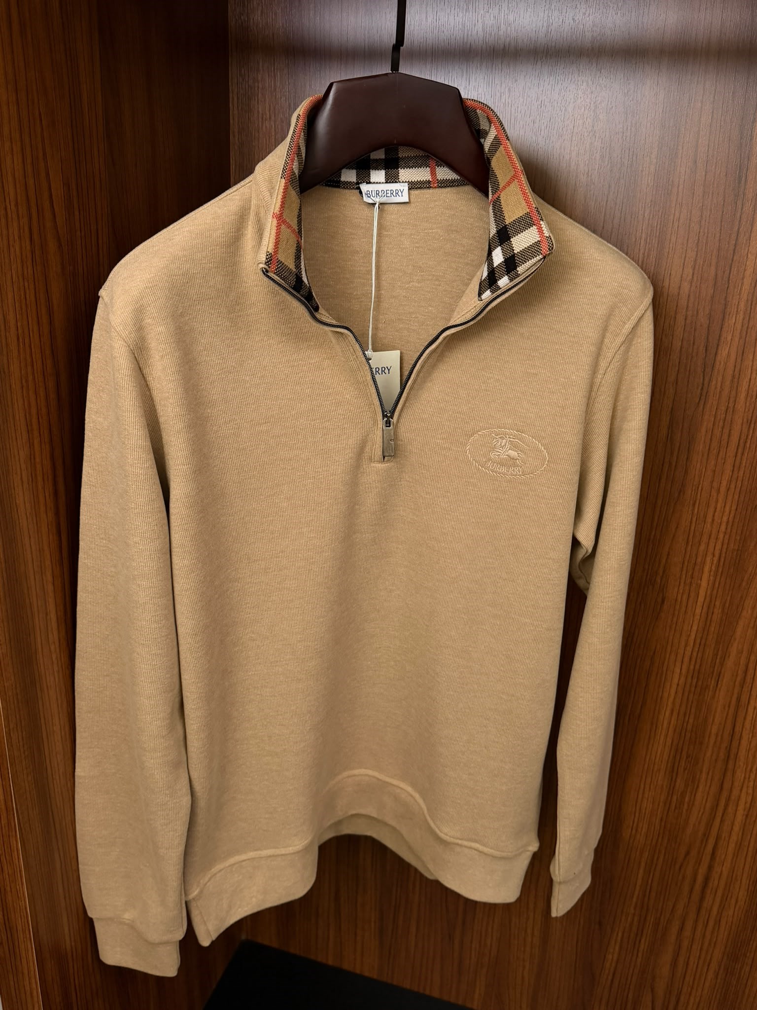 Yaka Detaylı Yarım Fermuarlı Selanik Sweatshirt