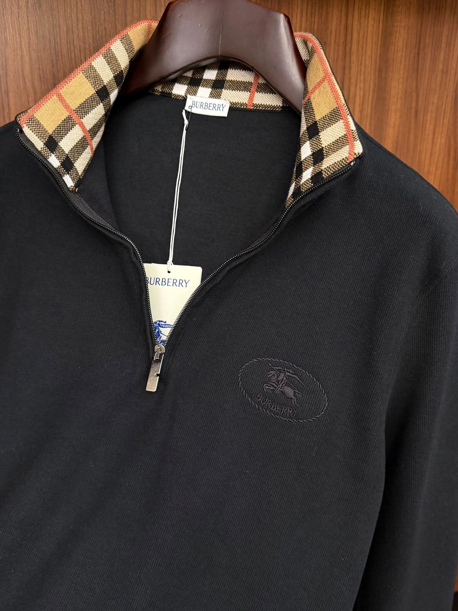 Yaka Detaylı Yarım Fermuarlı Selanik Sweatshirt