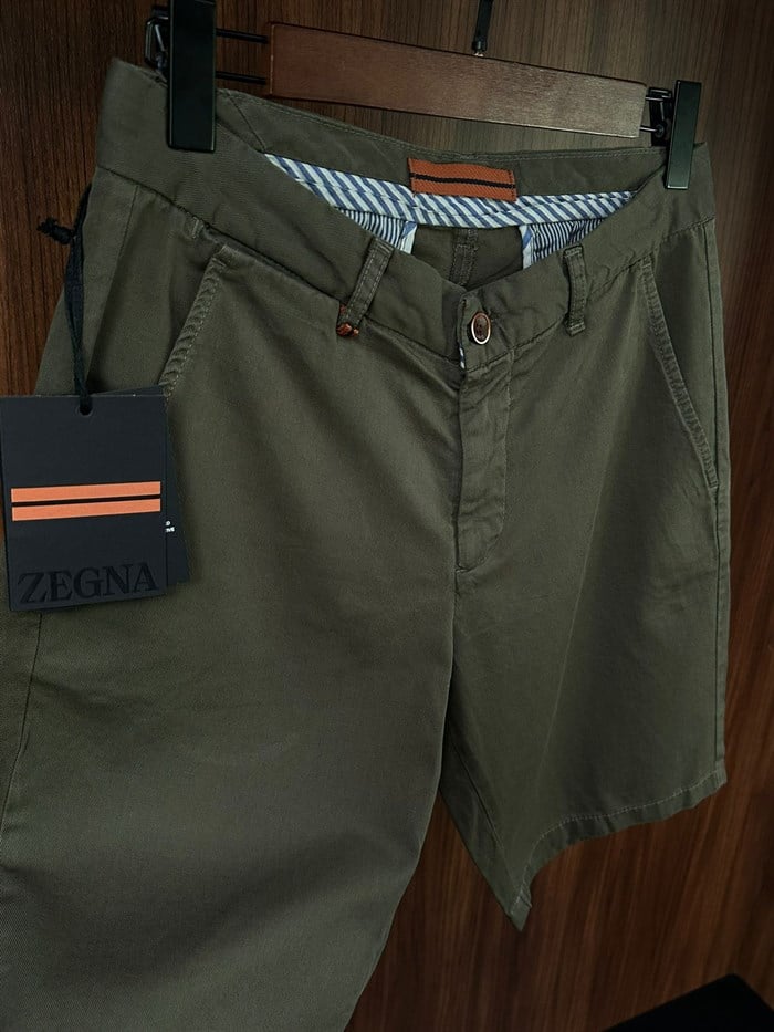 Arka Cep Metal Logo Detaylı Kapri