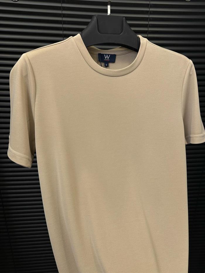 Bel Nakış Detaylı Basic T-Shirt