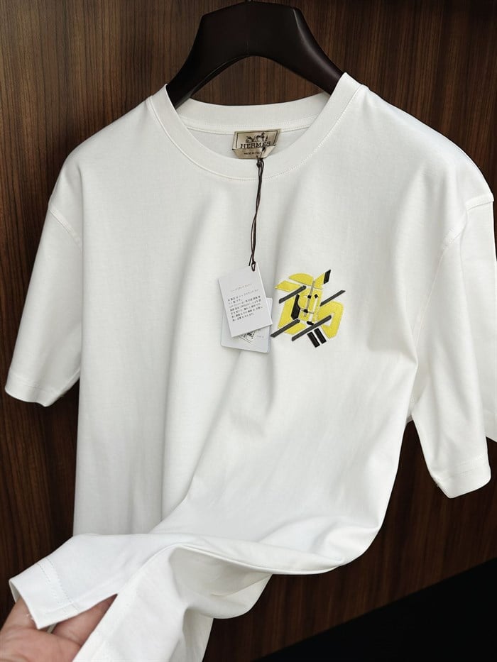 Deri Logolu Bisiklet Yaka T-Shirt