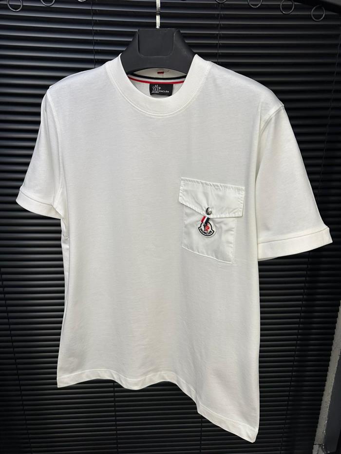 Göğüs Armalı Cep Detaylı Basic T-Shirt - Beyaz