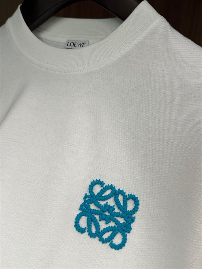 Göğüs İplik Logolu Bisiklet Yaka T-Shirt