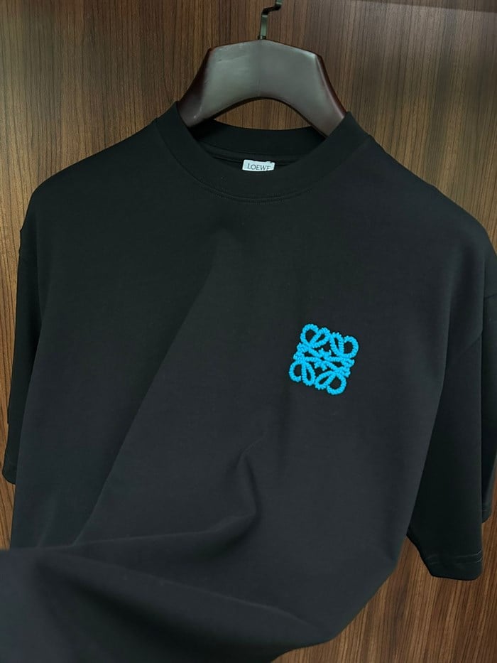 Göğüs İplik Logolu Bisiklet Yaka T-Shirt