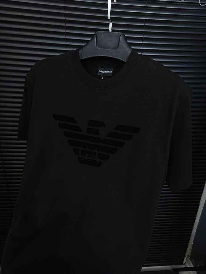 Göğüs Kabartma Logolu T-shirt