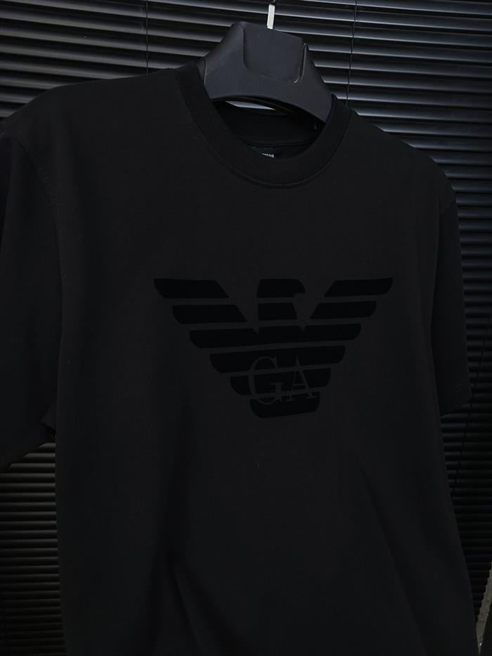 Göğüs Kabartma Logolu T-shirt