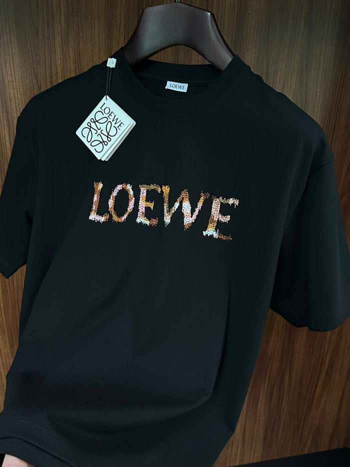 Göğüs Kabartma Nakış Logolu T-Shirt