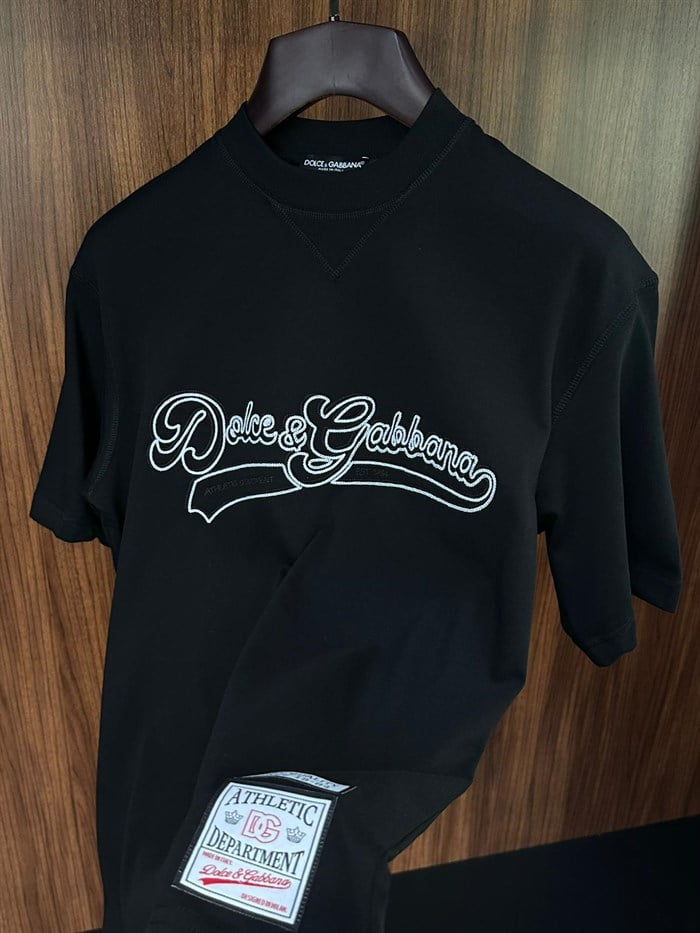 Göğüs Kabartma Nakış Yazılı T-Shirt