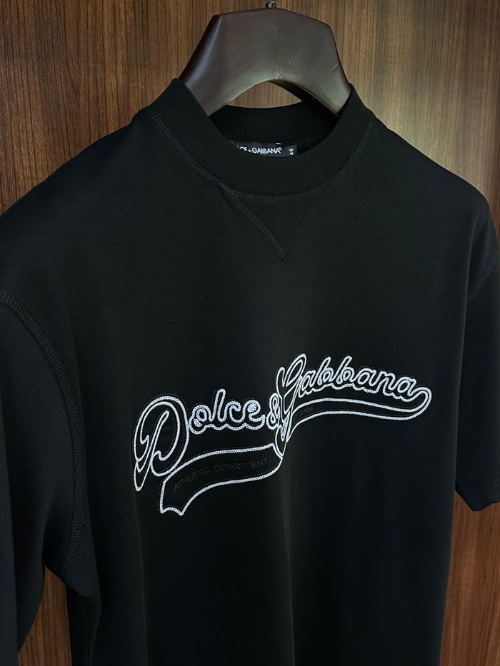 Göğüs Kabartma Nakış Yazılı T-Shirt