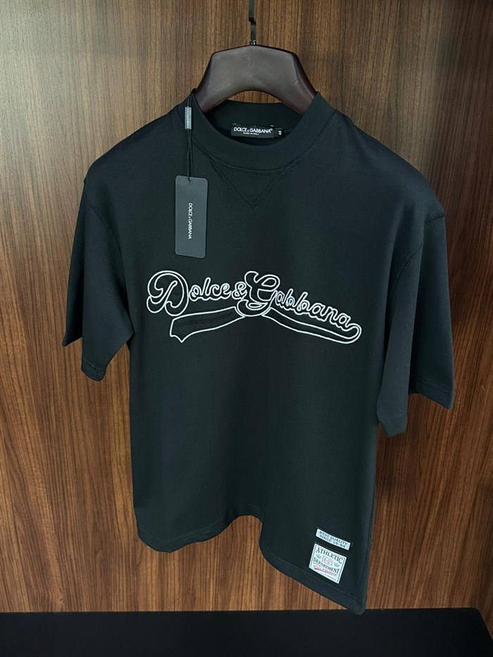 Göğüs Kabartma Nakış Yazılı T-Shirt