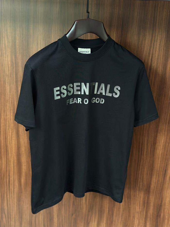 Göğüs Marka Yazılı Baskılı T-Shirt
