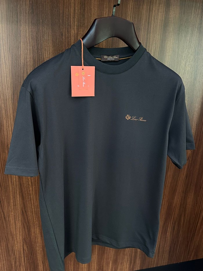 Göğüs Marka Yazılı Bisiklet Yaka T-Shirt