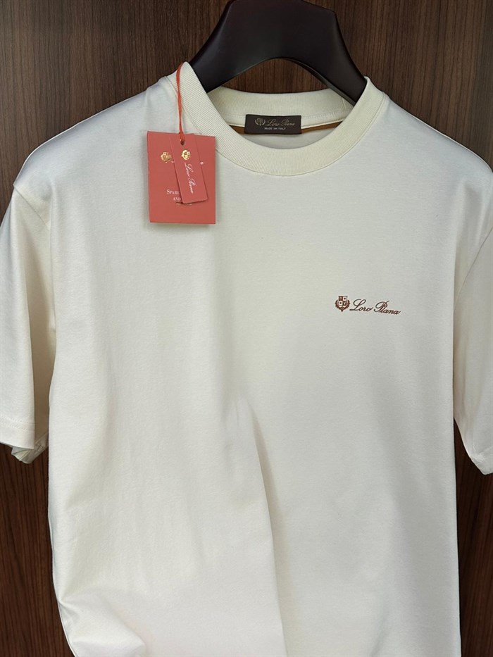 Göğüs Marka Yazılı Bisiklet Yaka T-Shirt