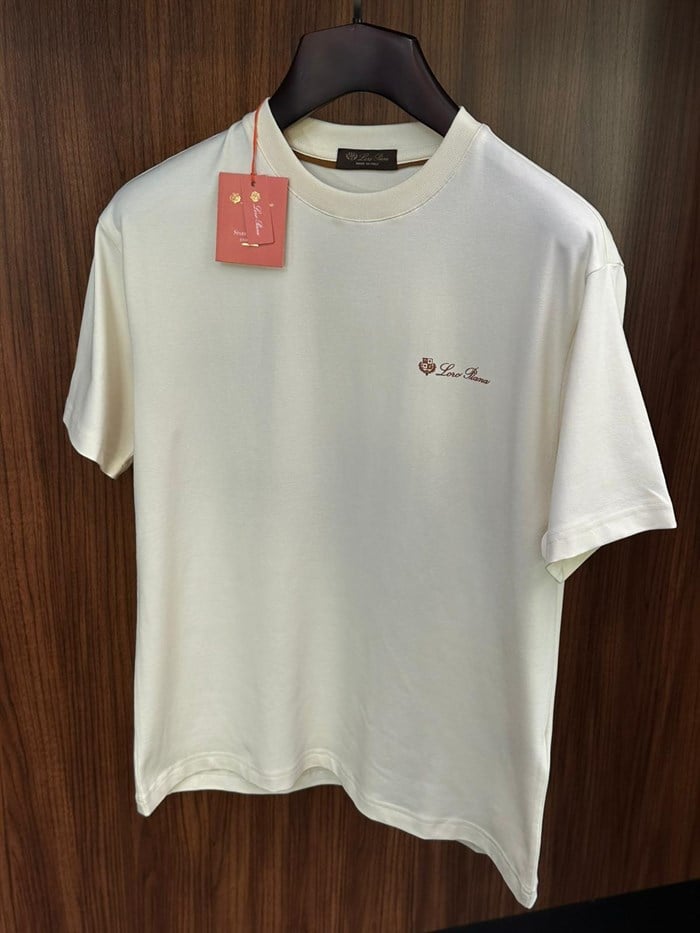Göğüs Marka Yazılı Bisiklet Yaka T-Shirt