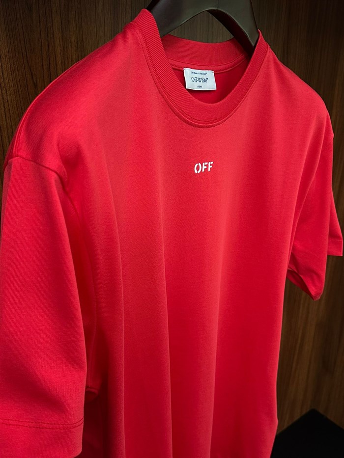 Göğüs Marka Yazılı T-shirt