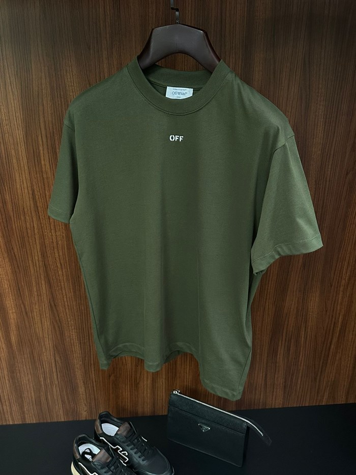Göğüs Marka Yazılı T-shirt
