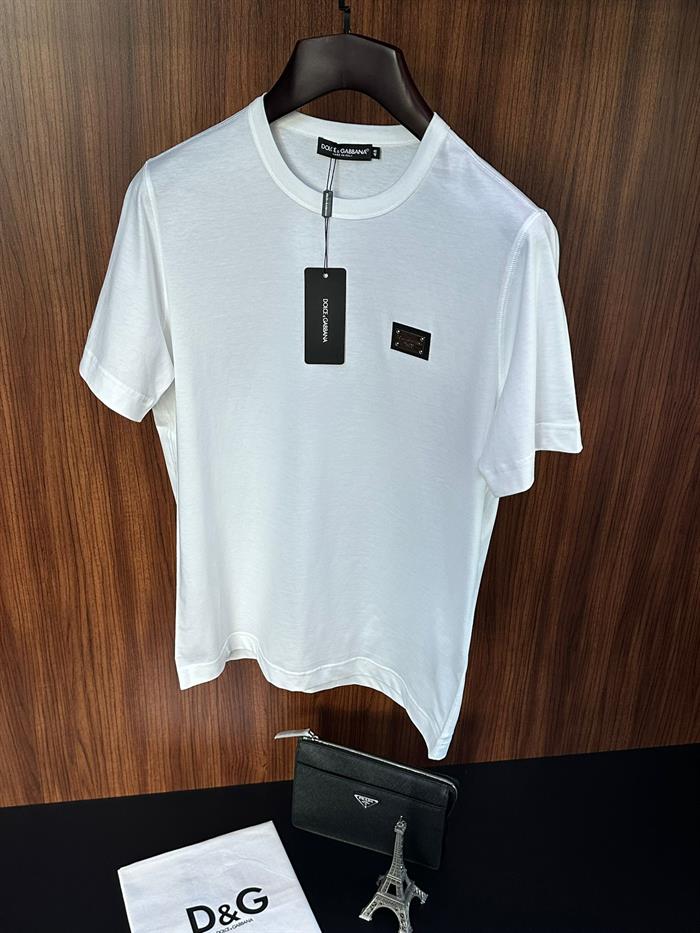 Göğüs Metal Marka Logolu T-Shirt