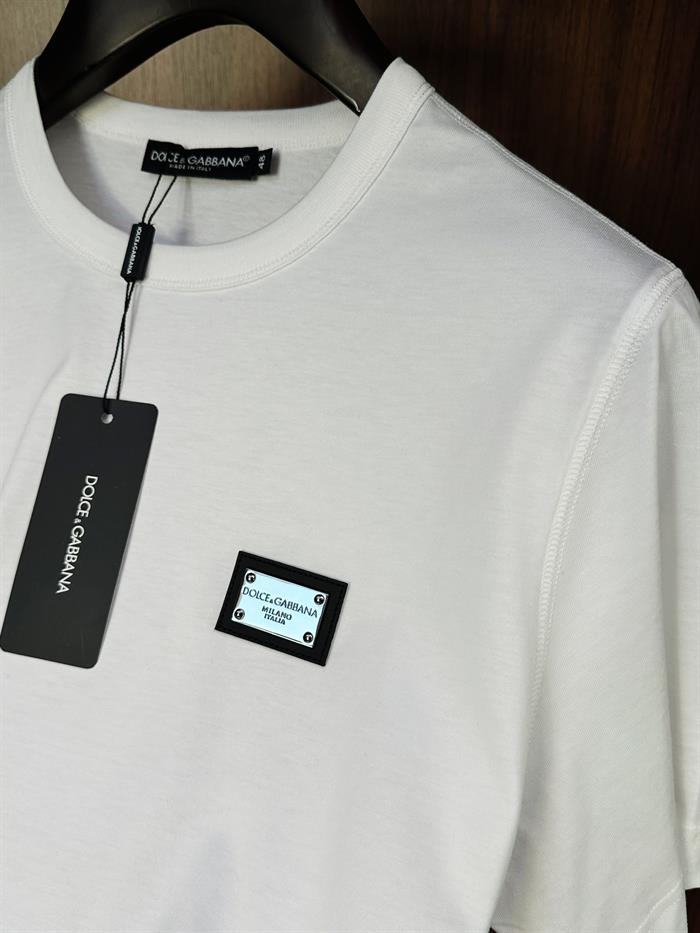 Göğüs Metal Marka Logolu T-Shirt