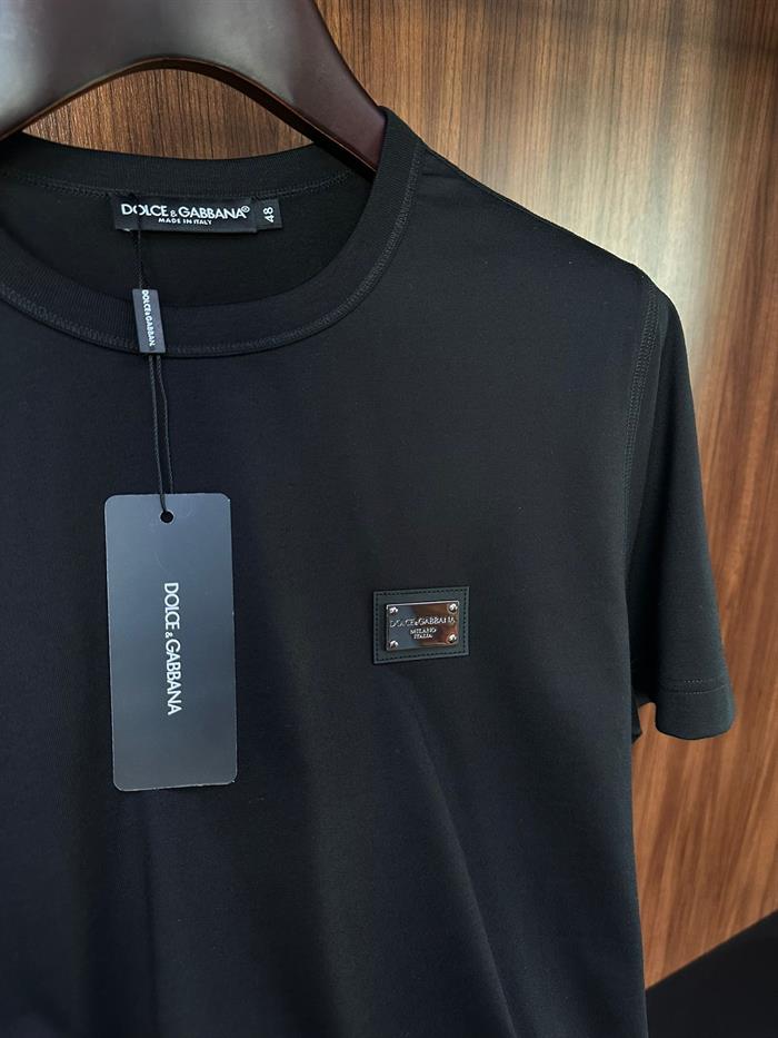 Göğüs Metal Marka Logolu T-Shirt