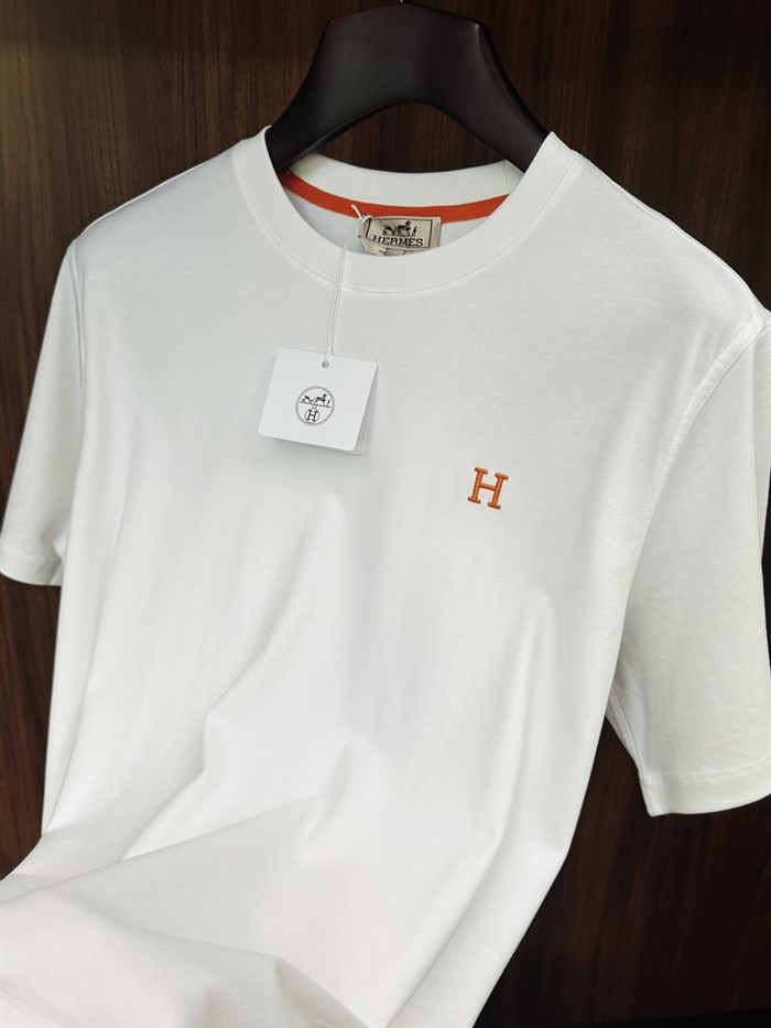 Göğüs Nakış Logolu T-Shirt