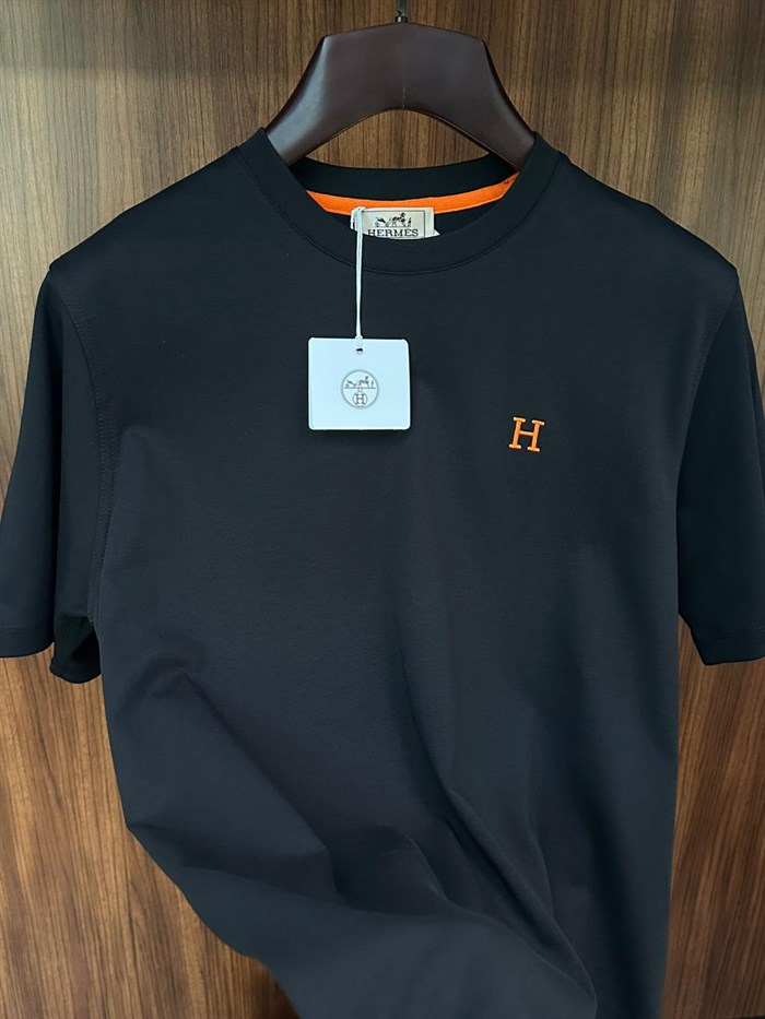 Göğüs Nakış Logolu T-Shirt