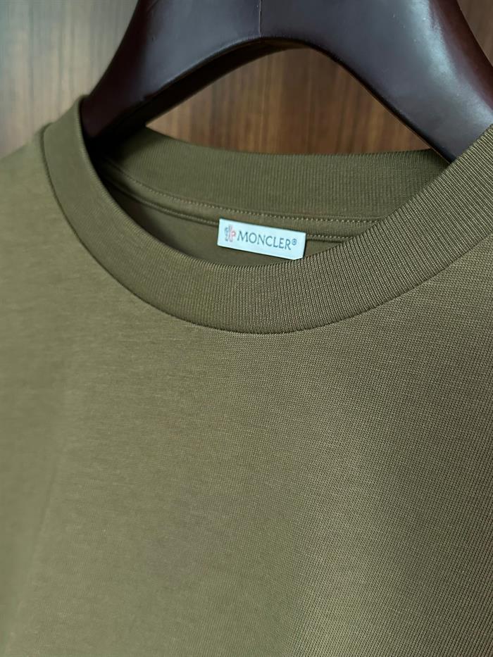 Göğüs Nakış Logolu T-Shirt