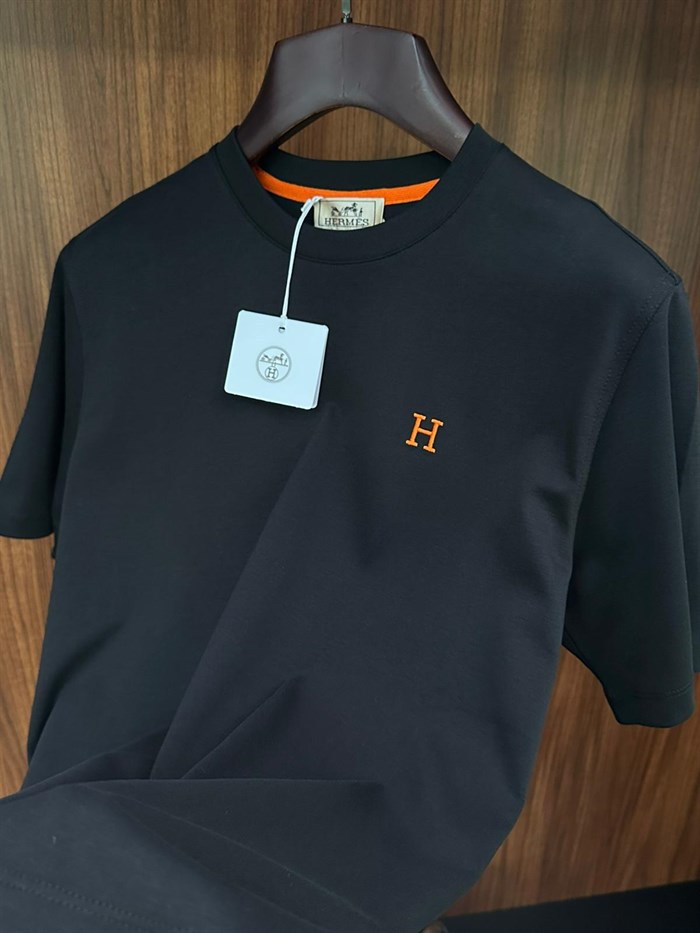 Göğüs Nakış Logolu T-Shirt