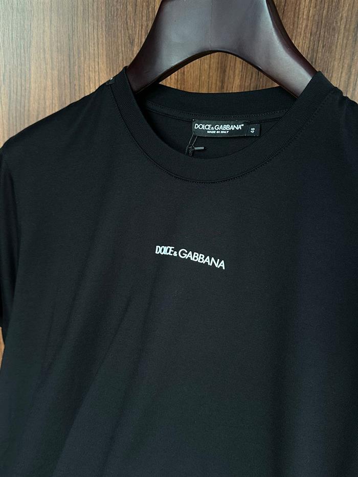 Göğüs Silikon Kabartma Marka Yazılı T-Shirt