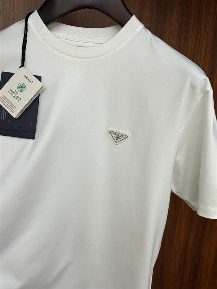 Göğüs Tonaton Metal Logolu T-Shirt