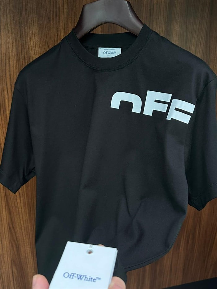 Göğüs Ve Sırt Yazı Baskılı T-Shirt