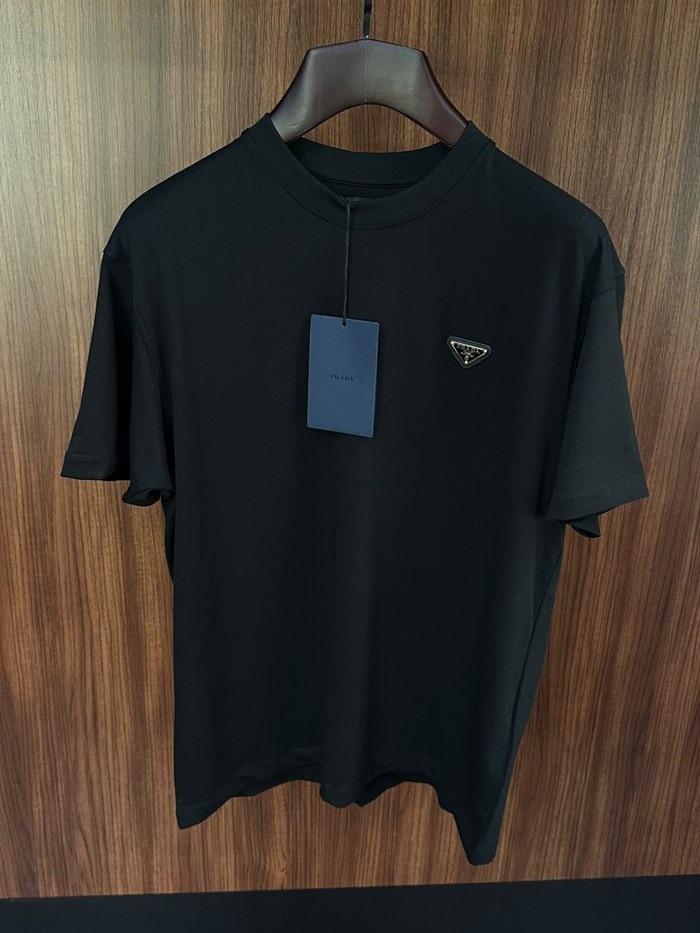 Gold Metal Logolu Bisiklet Yaka T-Shirt