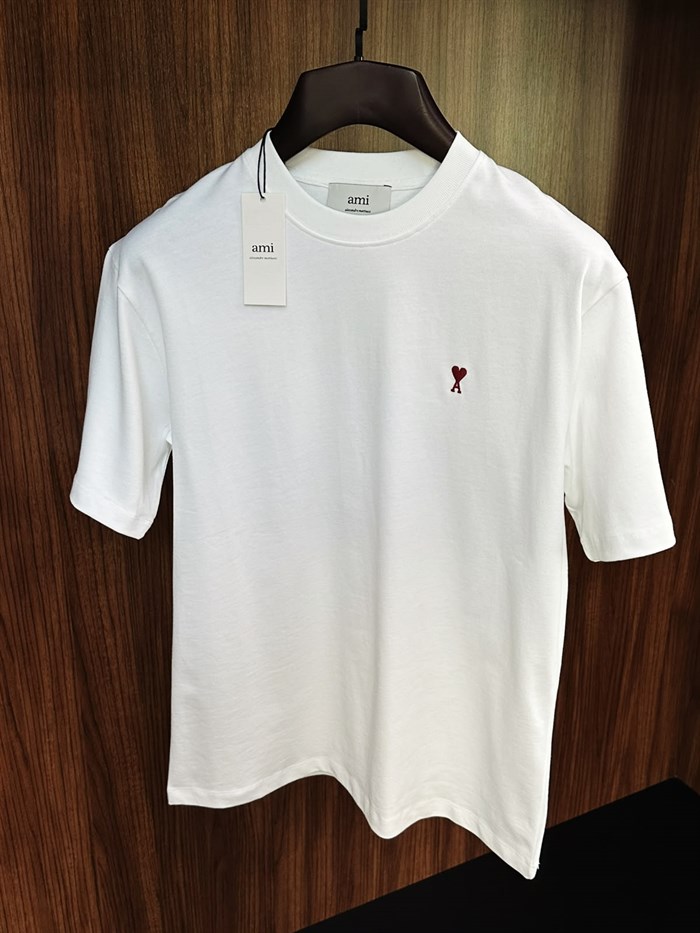 Kırmızı Nakış Marka Logolu T-Shirt