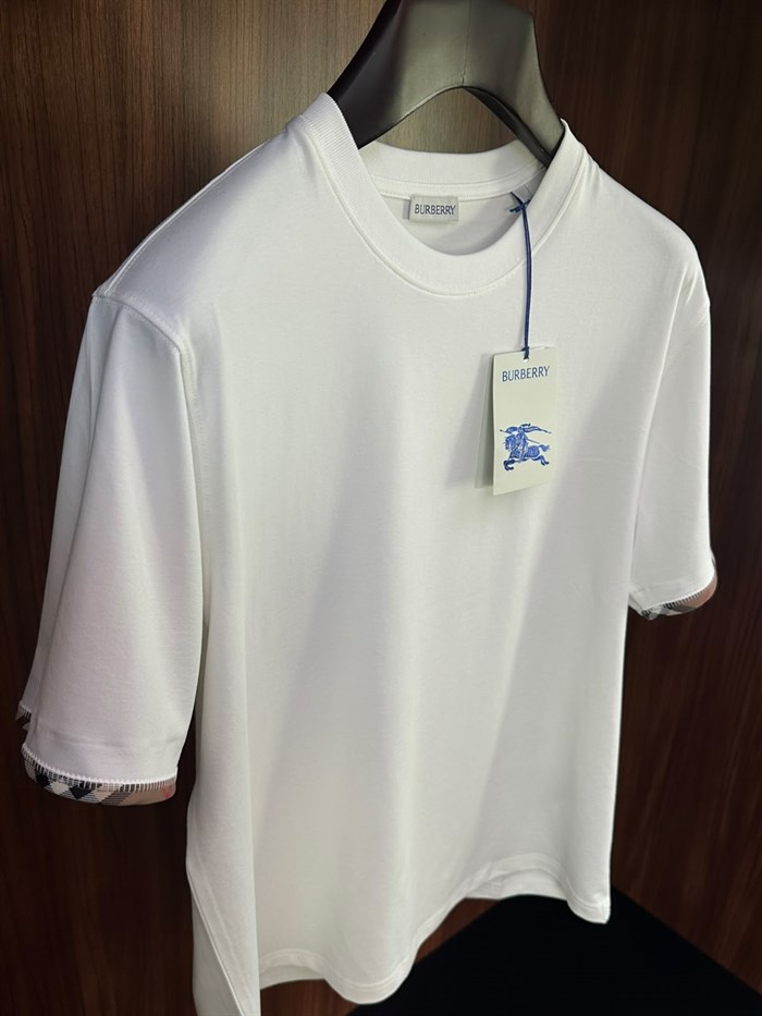 Kol Desen Detaylı Bisiklet Yaka T-Shirt
