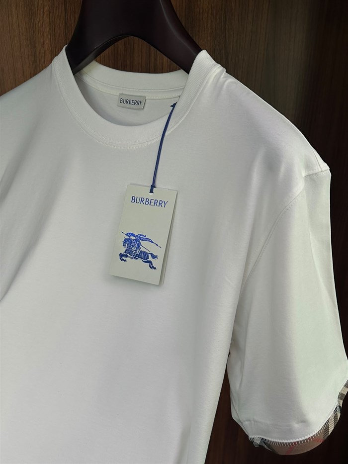 Kol Desen Detaylı Bisiklet Yaka T-Shirt