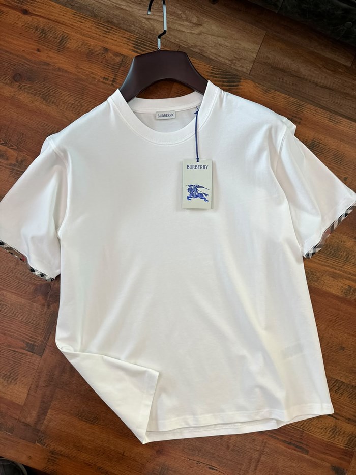 Kol Desen Detaylı Bisiklet Yaka T-Shirt