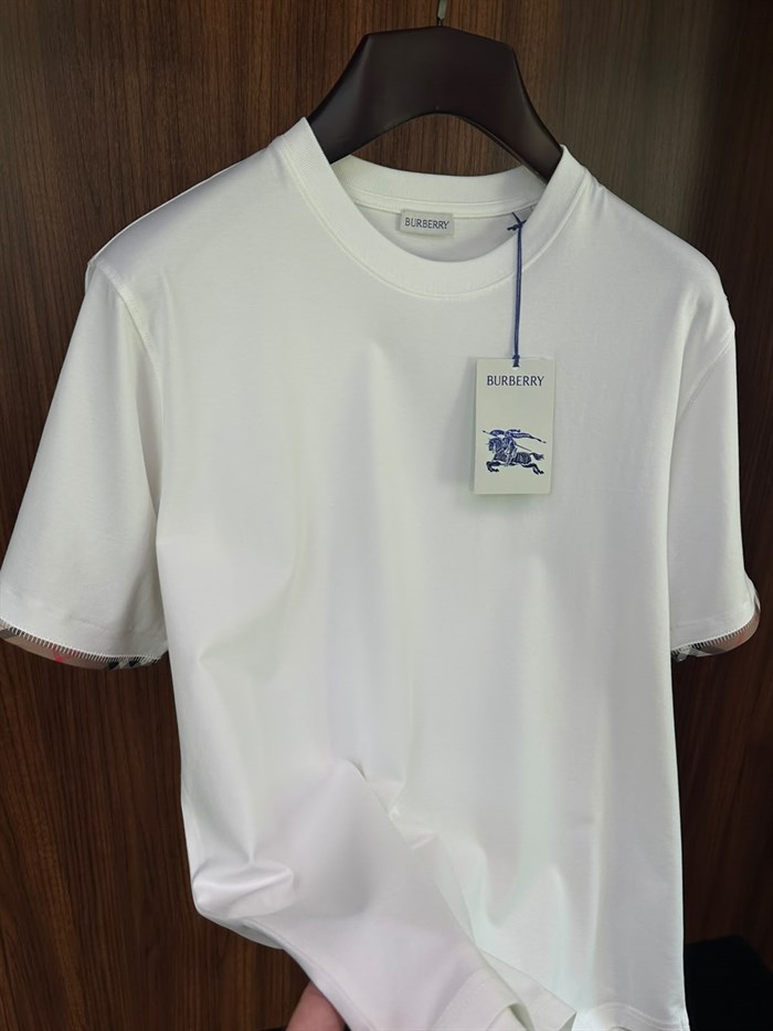 Kol Desen Detaylı Bisiklet Yaka T-Shirt