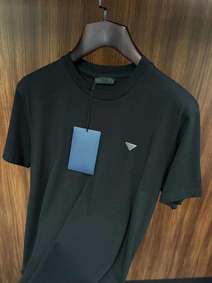 Metal Logolu Basic T-Shirt