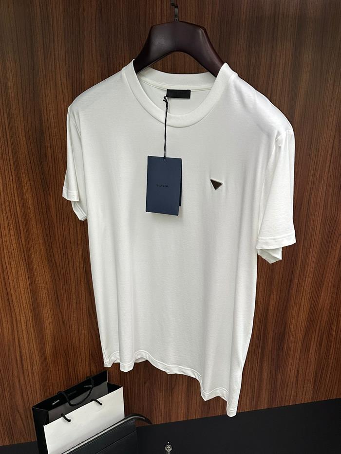 Metal Logolu Basic T-Shirt