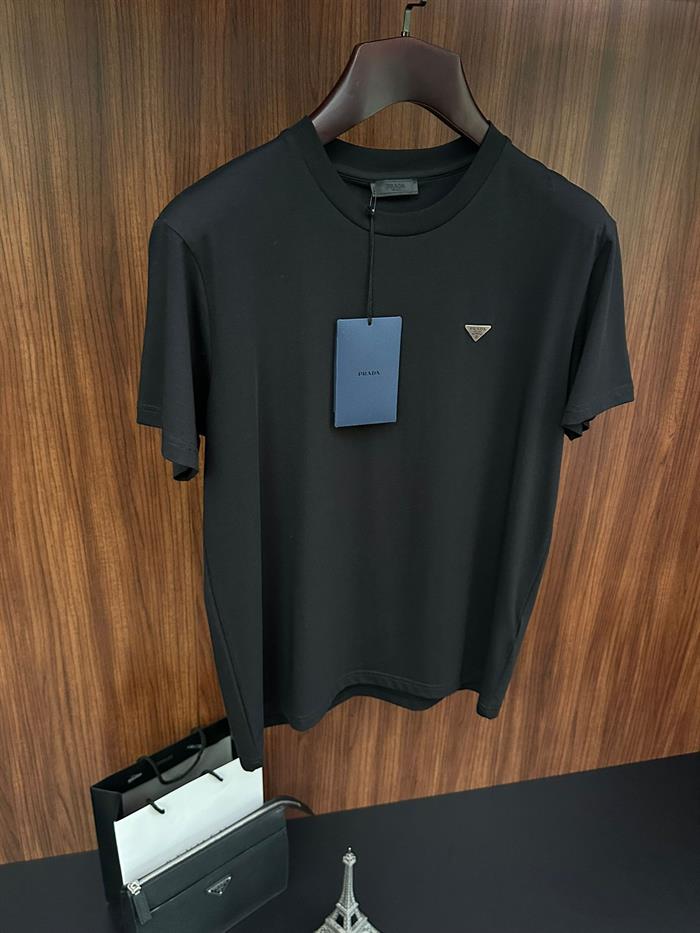 Metal Logolu Basic T-Shirt