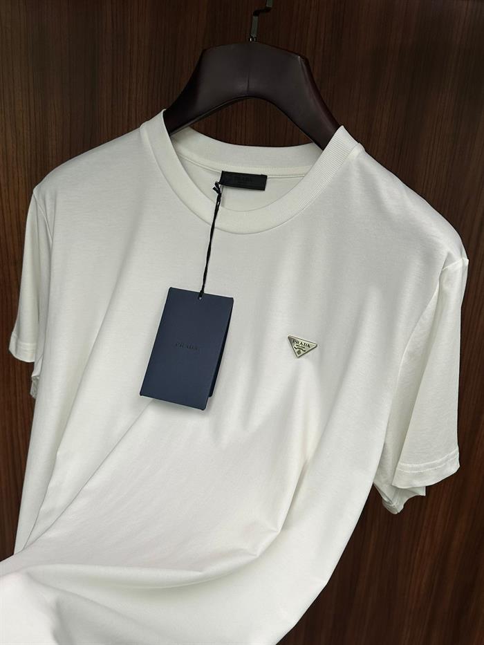 Metal Logolu Basic T-Shirt