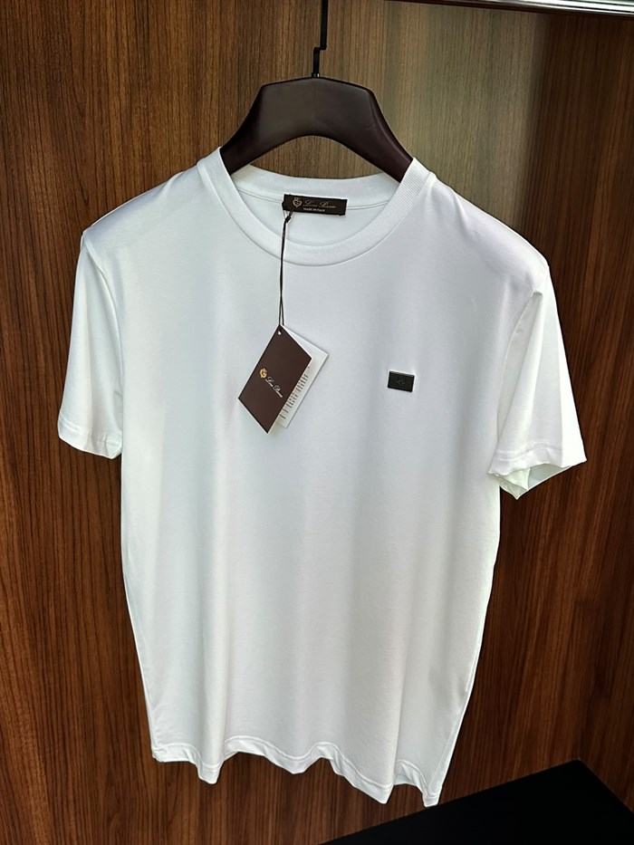 Metal Logolu Bisiklet Yaka T-Shirt