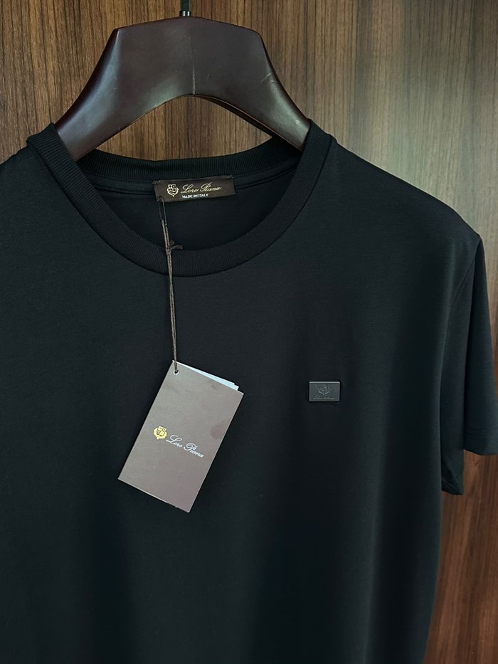 Metal Logolu Bisiklet Yaka T-Shirt