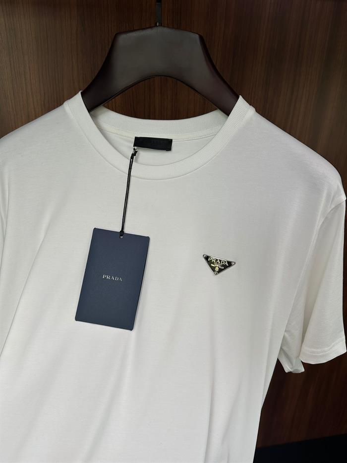 Metal Logolu Modal Kumaş T-Shirt