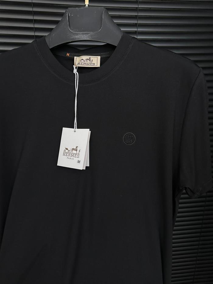 Nakış Gümüş Logolu Basic T-Shirt