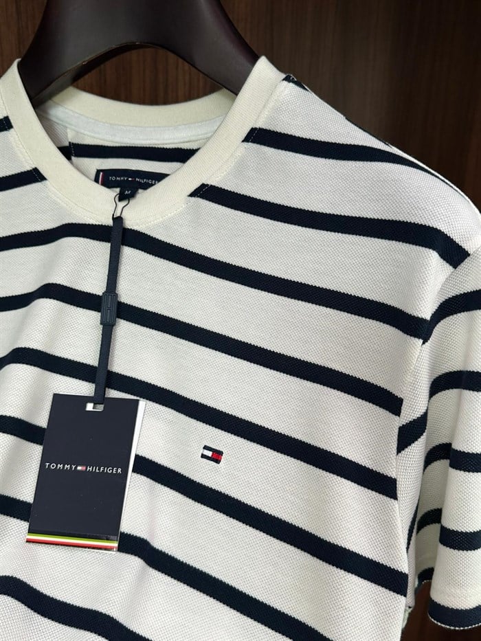 Nakış Logolu Yatay Çizgili T-Shirt