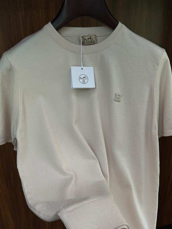 Tonaton Kabartma Logolu Triko T-Shirt