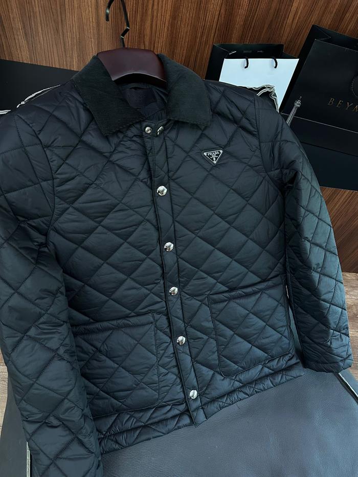 Baklava Desenli Metal Logolu Baharlık Ceket