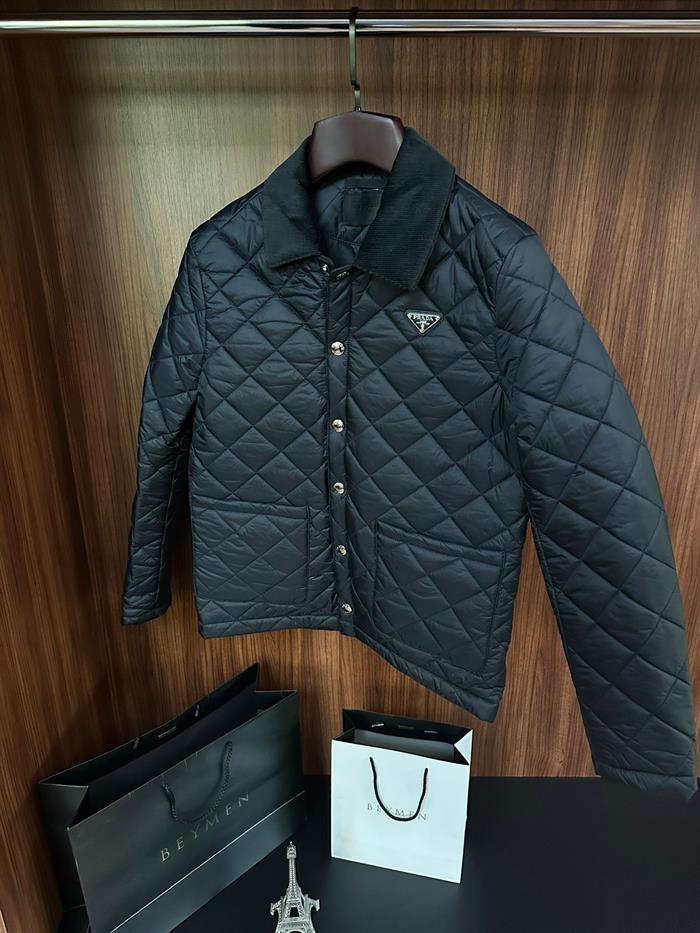 Baklava Desenli Metal Logolu Baharlık Ceket