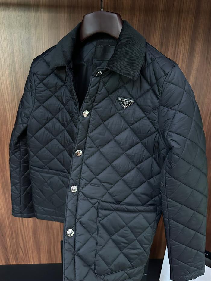 Baklava Desenli Metal Logolu Baharlık Ceket