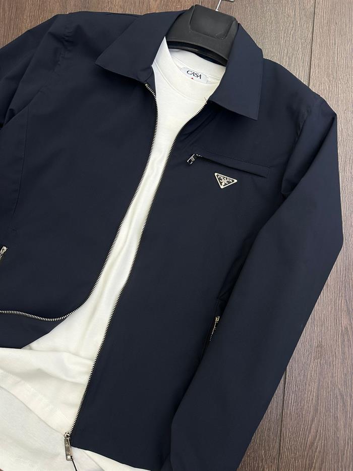 Metal Logolu Yakalı Baharlık Ceket